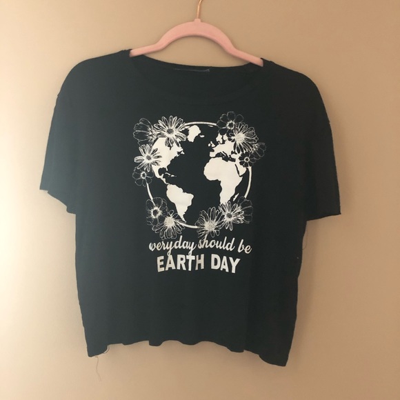 Earth day cropped shirt - Picture 1 of 1